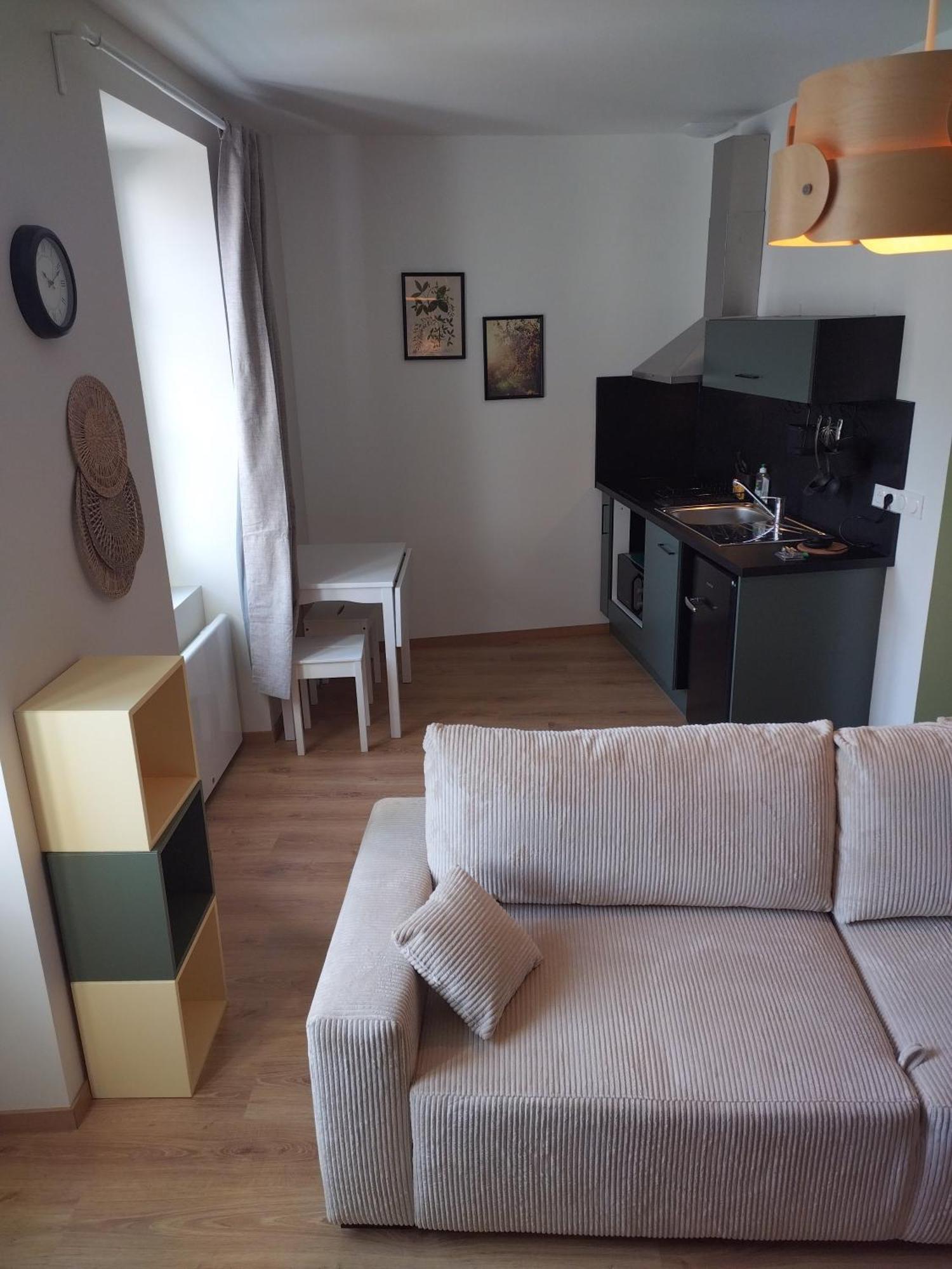 Appartement Neuf, Tout Confort Issoire Ngoại thất bức ảnh